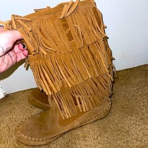 Makalu Fringe Boots